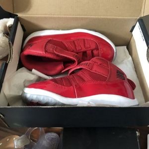 Jordan 11s